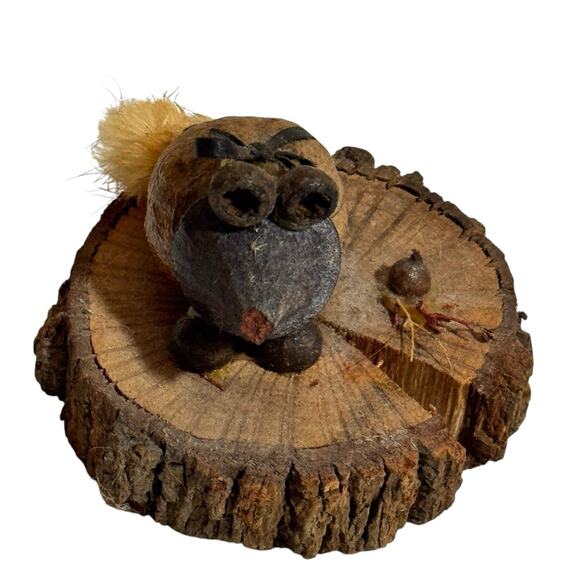 Vintage Folk Art MCM Handmade Nut Mouse on Driftwood Stump Decor Woodland - Picture 1 of 6